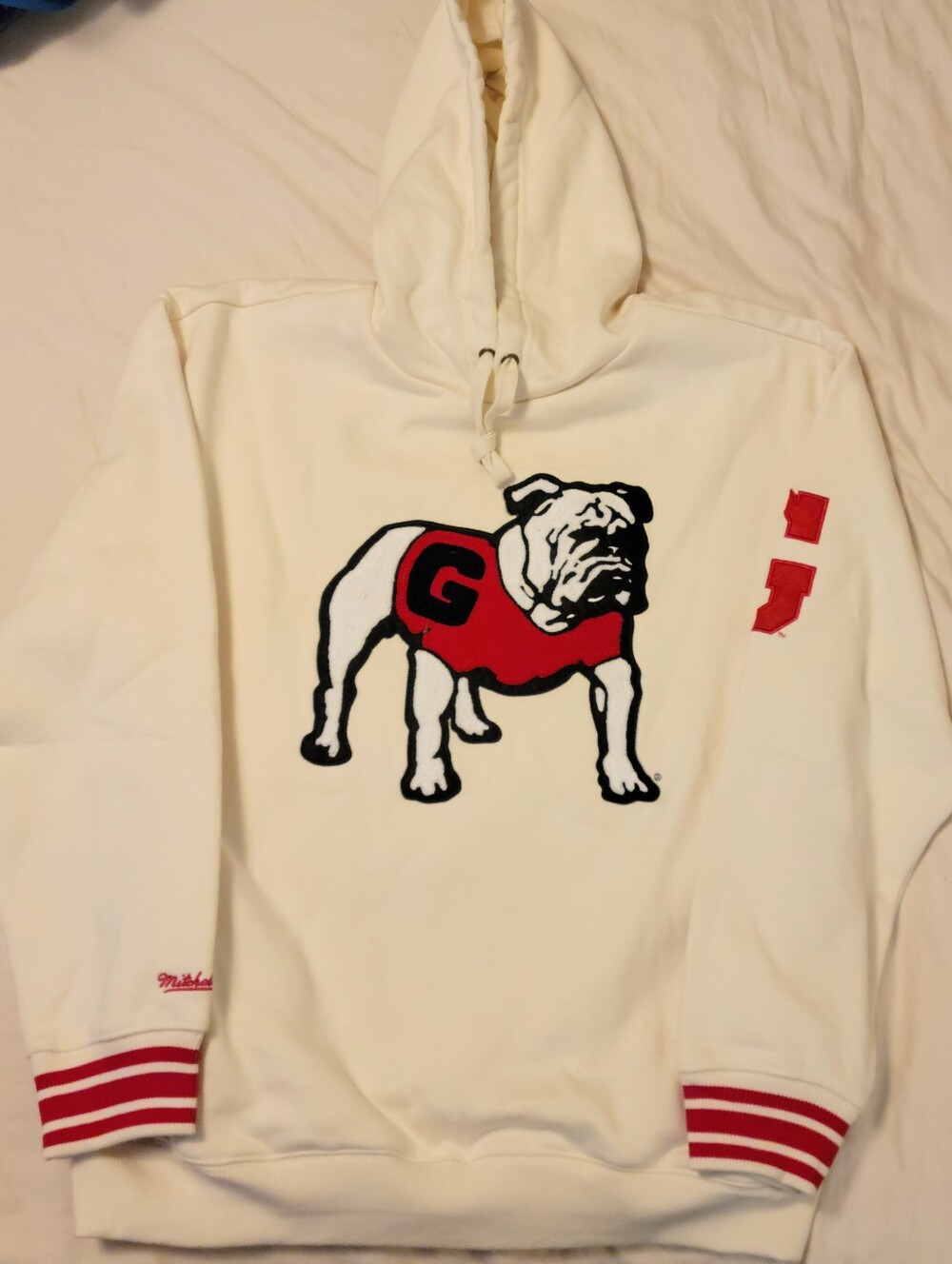 Georgia Bulldogs Mitchell & Ness Cream White Hoodie with Red Bulldog Graphic